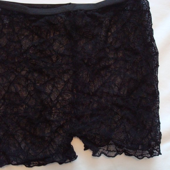 Music Legs Spider web long sleeved dress with shorts NWT - Picture 3 of 4